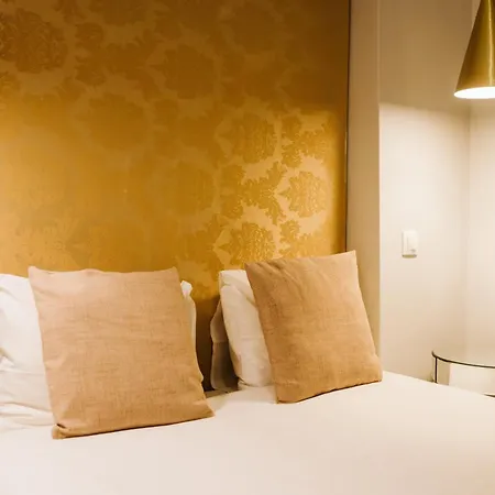 哥斯达城堡公寓