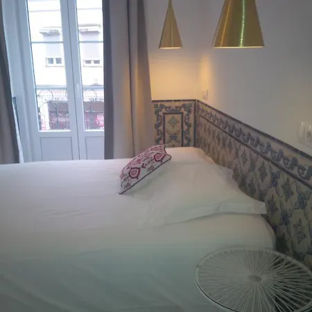 哥斯达城堡公寓 * Lisboa